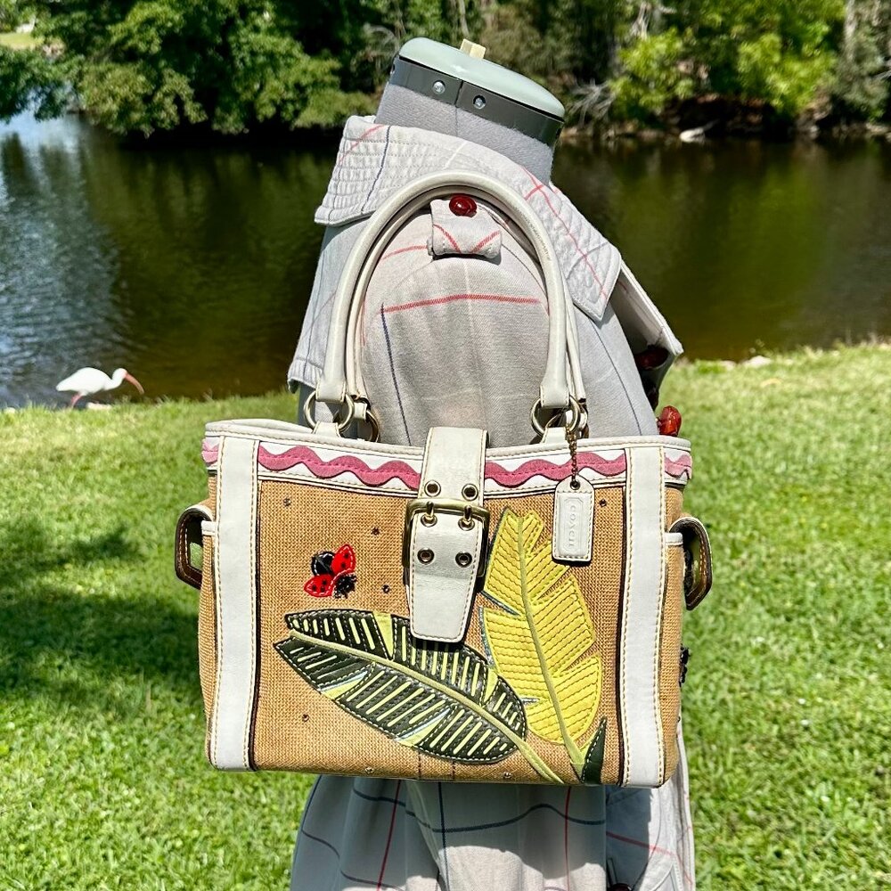 Coach Vintage Ladybug Applique Boxy Straw Tote Limited Edition 2004 Natural 4439